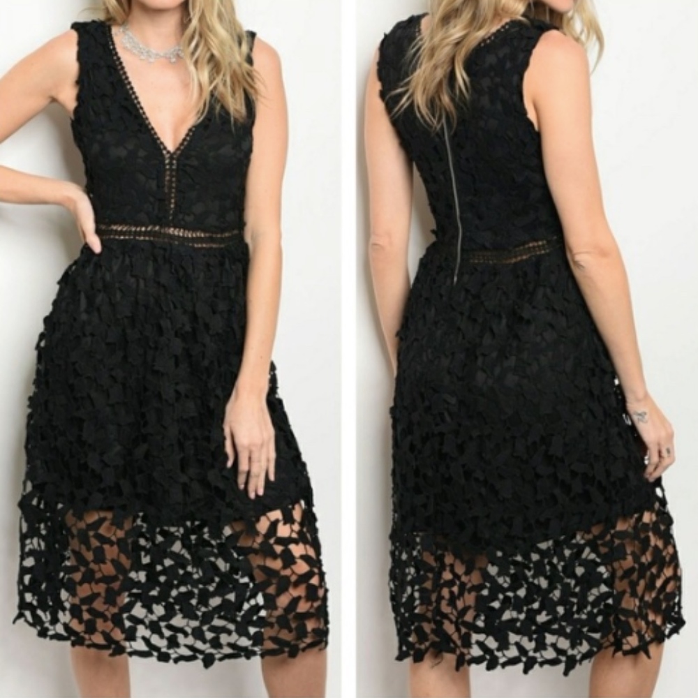 🎉HP🎉NWT Kalli Collection Lace Cocktail Dress